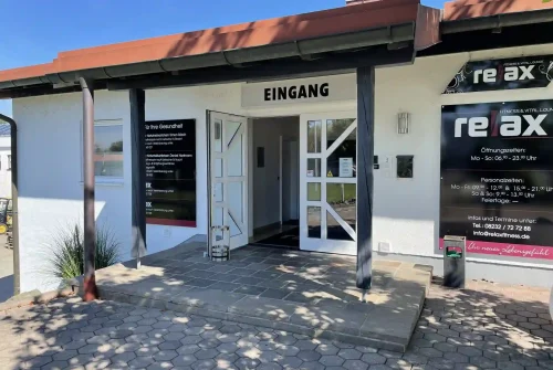 Praxieingang - Liebscher & Bracht Schmerzfrei Zentrum in Schwabmünchen